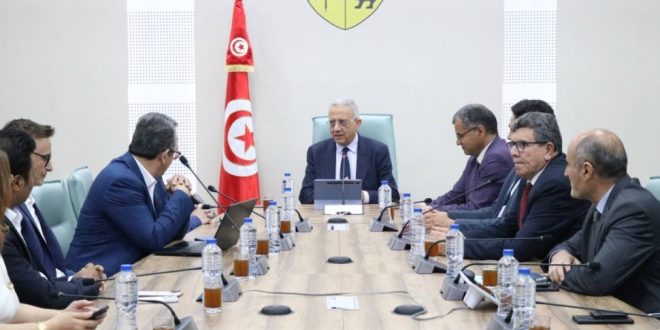 وزير الصحة يبحث مع أوريدو تونس مشروع المستشفى الرقمي