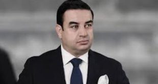 قضت محكمة الاستئناف بتونس بتخفيف الحكم السجني الصادر ضد المرشح الرئاسي السابق العياشي زمال وسوار البرقاوي من 7 إلى 4 أشهر في قضية التزكيات.