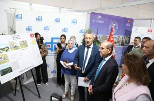 صلاح الزواري يفتتح صالون المشاريع السكنية والتمويلات 2026