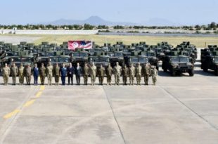 أمريكا تسلم الجيش التونسي 48 عربة مدرعة هامفي HMMWV بالعوينة