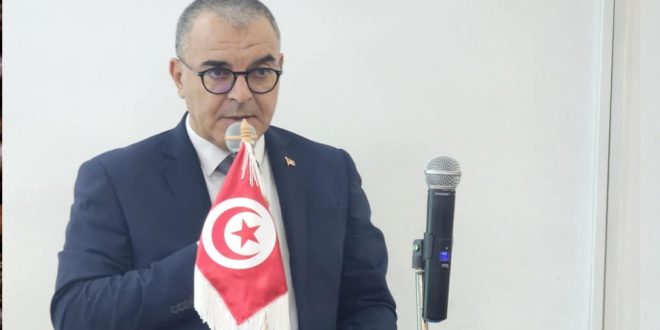وزير الاقتصاد يعلن عن توجه لدمج شركة فسفاط قفصة والمجمع الكيميائي