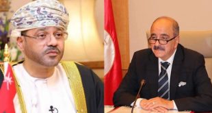 وزير الخارجية محمد علي النفطي يجري محادثات هاتفية مع نظيره العُماني