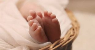 تفاصيل فاجعة بن عروس: إيقاف أب ألقى بطفلتيه الصغيرتين من شرفة شقته