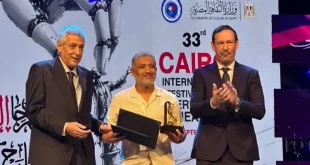 عن عرض "لا موضة": الطاهر عيسى وأمير دريدي يتألقان في ختام مهرجان القاهرة الدولي للمسرح التجريبي
