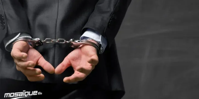 تفاصيل الإطاحة بإطار بنكي متورط في اختلاس أموال المودعين