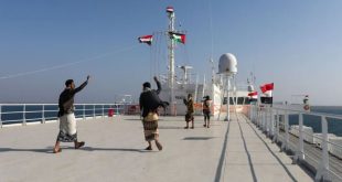 القوات الحكومية اليمنية تعلن السيطرة على باب المندب ومطار ذوباب ضمن عملية "فجر اليمن"