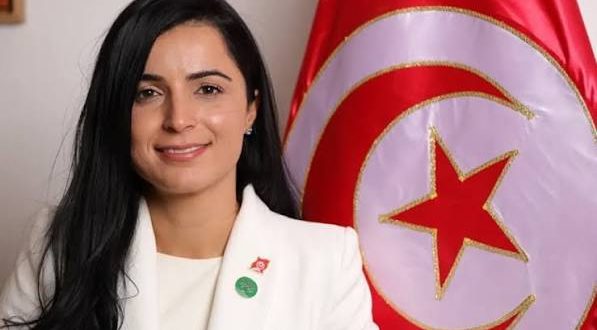تونس: الحكم بالسجن 4 سنوات وغرامة مالية بحق ألفة الحامدي أمام القضاء العسكري